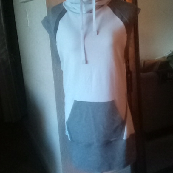 Clothes - Picture 2 of 5